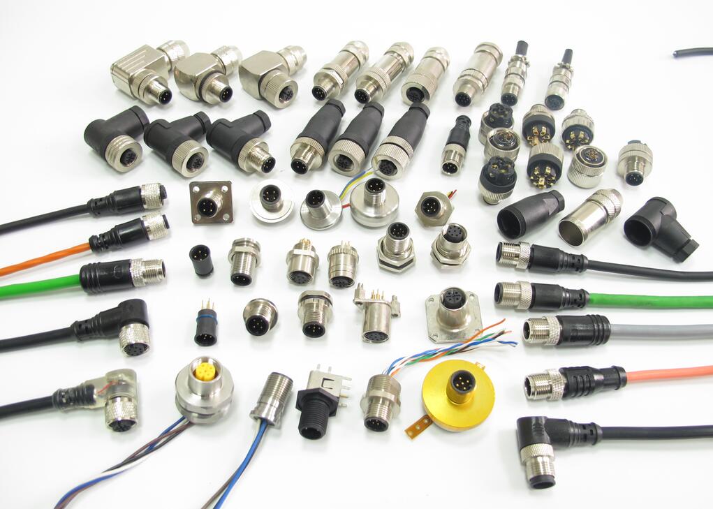 Connector plug ချိတ်ဆက်မှုပုံစံမှာ အသုံးများပါတယ်။